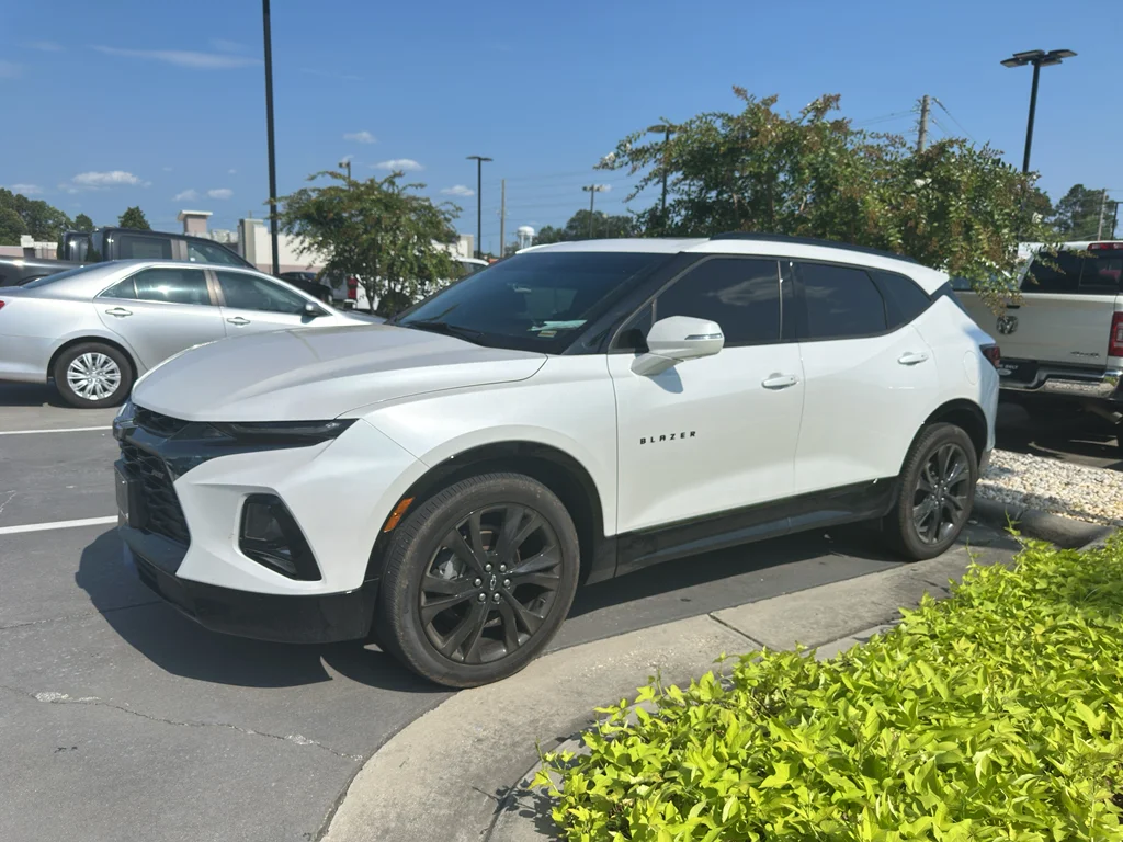 Used 2020 Iridescent Pearl Tricoat Chevrolet RS image 1