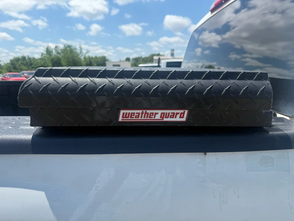 Used 2007 White Chevrolet  image 7