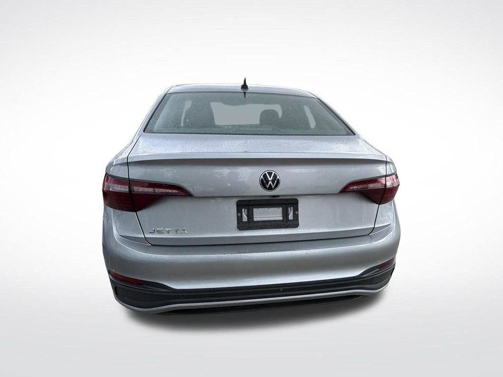 Used 2024 Silver Volkswagen 1.5T S image 4