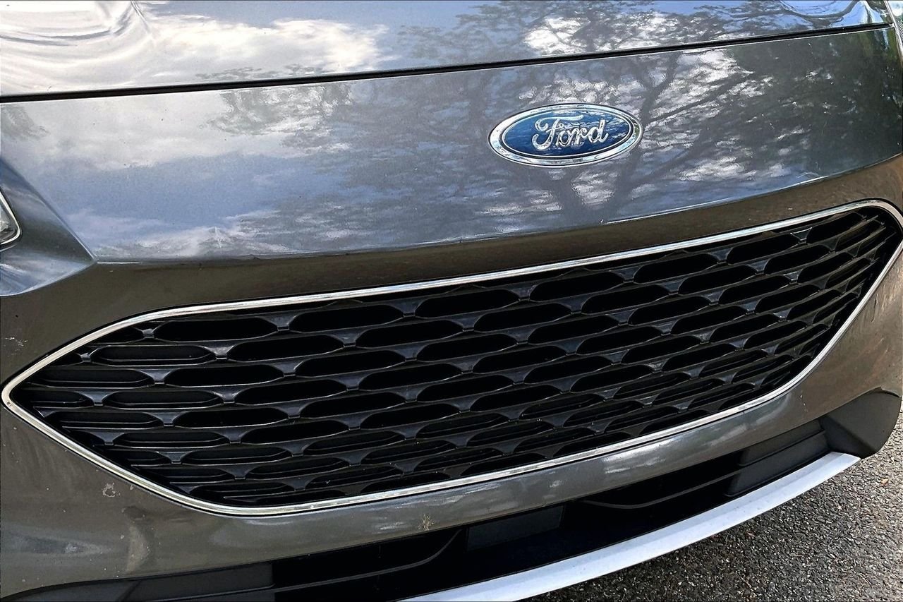 Used 2020 Gray Ford SEL image 32