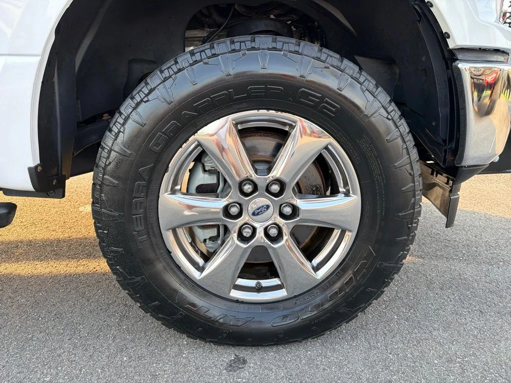 Used 2018 White Ford XLT image 14