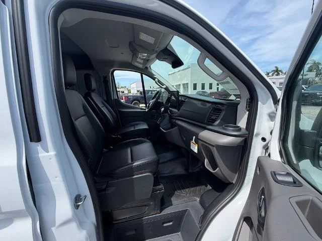 New 2026 Oxford White Ford Cargo Van image 30
