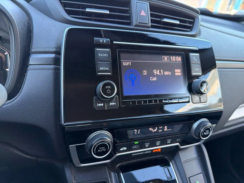Used 2017  Honda LX image 15