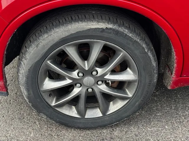 Used 2015 Red Dodge SXT image 10
