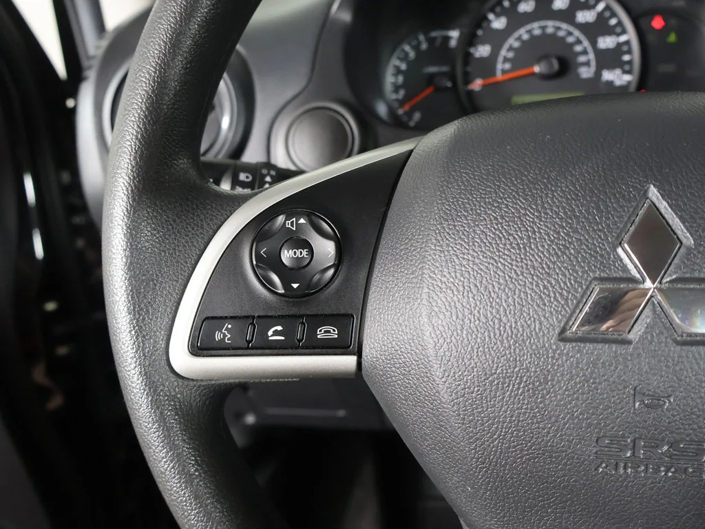 Used 2024 Black Mitsubishi ES image 34