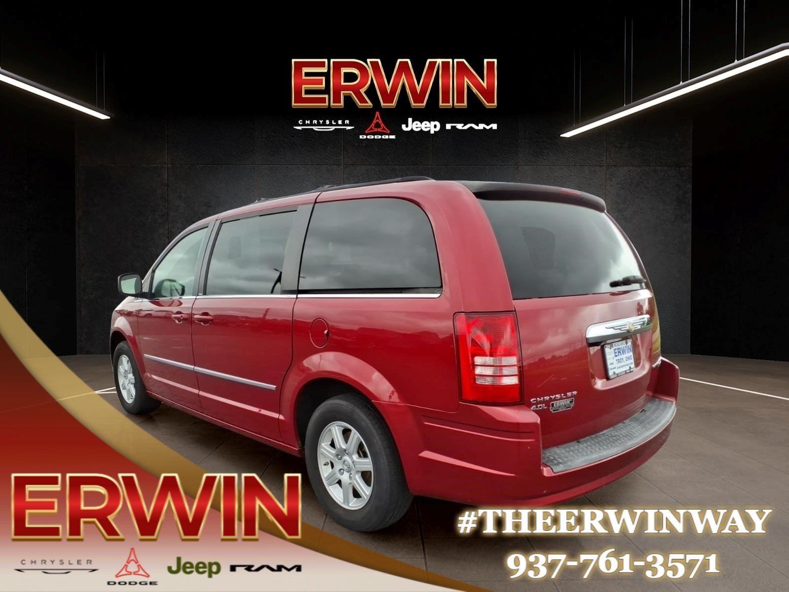 Used 2010 Inferno Red Crystal Pearl Coat Chrysler Touring image 5