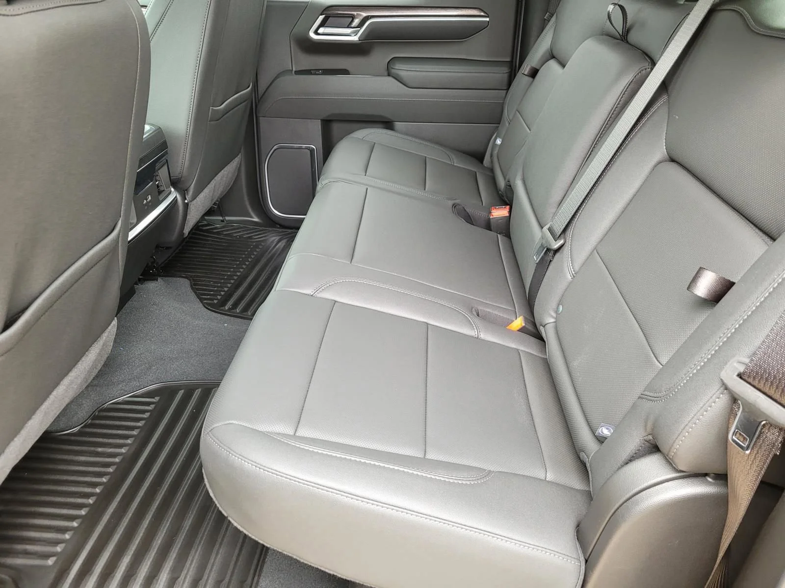 2026 Chevrolet Silverado 1500 LTZ - Photo 8