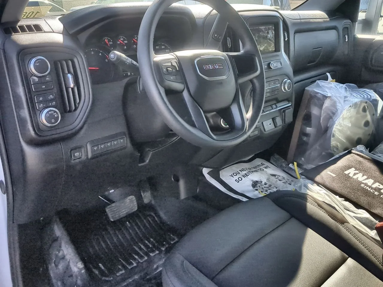 New 2026 Summit White GMC Pro image 10
