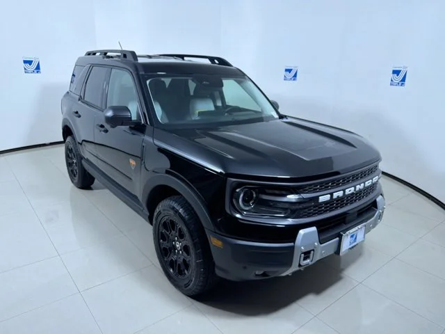 New 2026 ABSOLUTE BLACK Ford Badlands w/Badlands Tech Pkg image 2