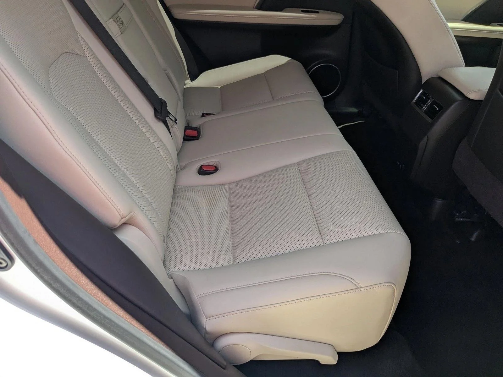 Used 2020 Eminent White Pearl Lexus RX 350 image 18