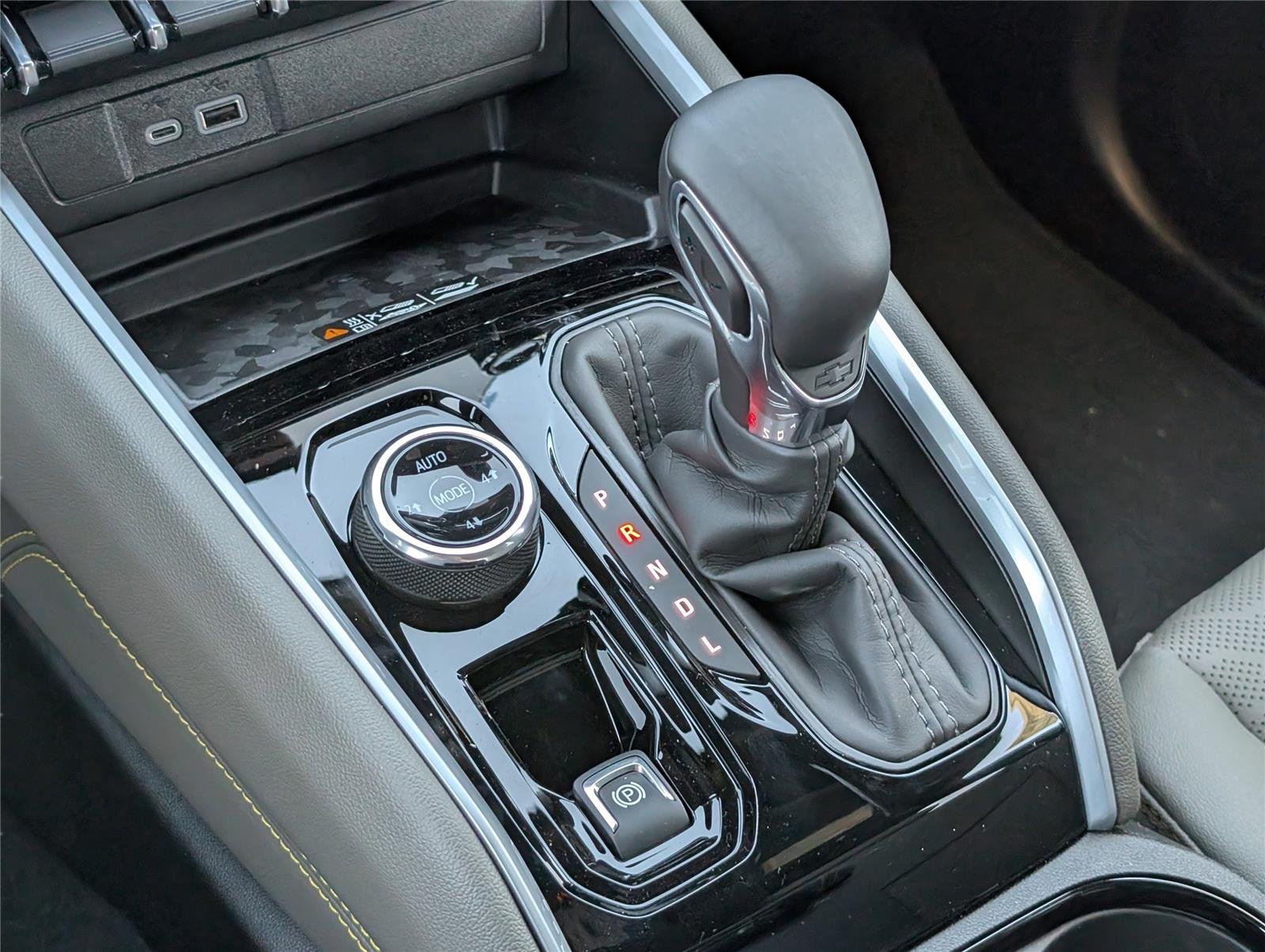 2026 Chevrolet Colorado ZR2 - Photo 33