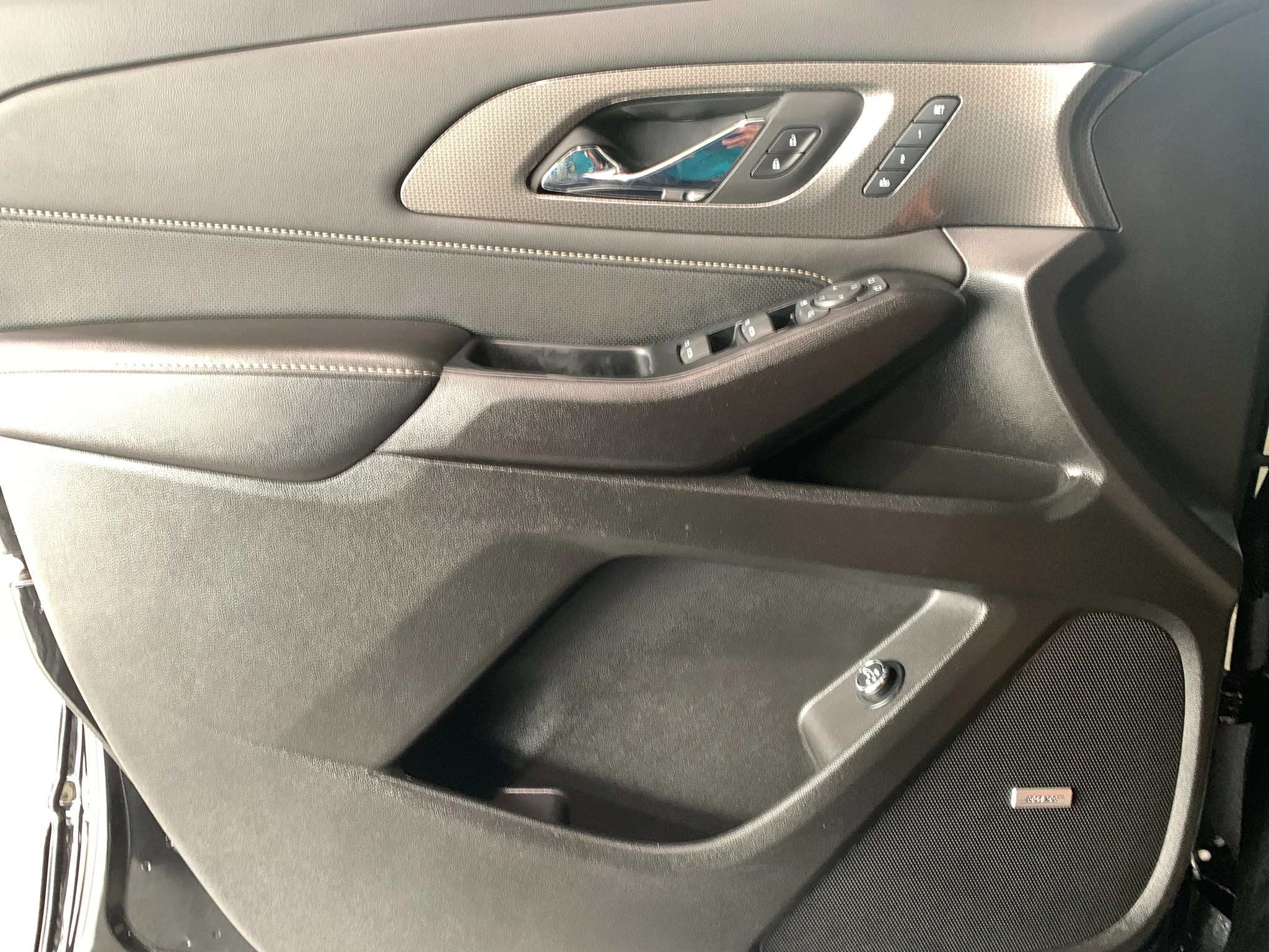 Used 2023 MOSAIC BLACK METALLIC Chevrolet Premier image 32