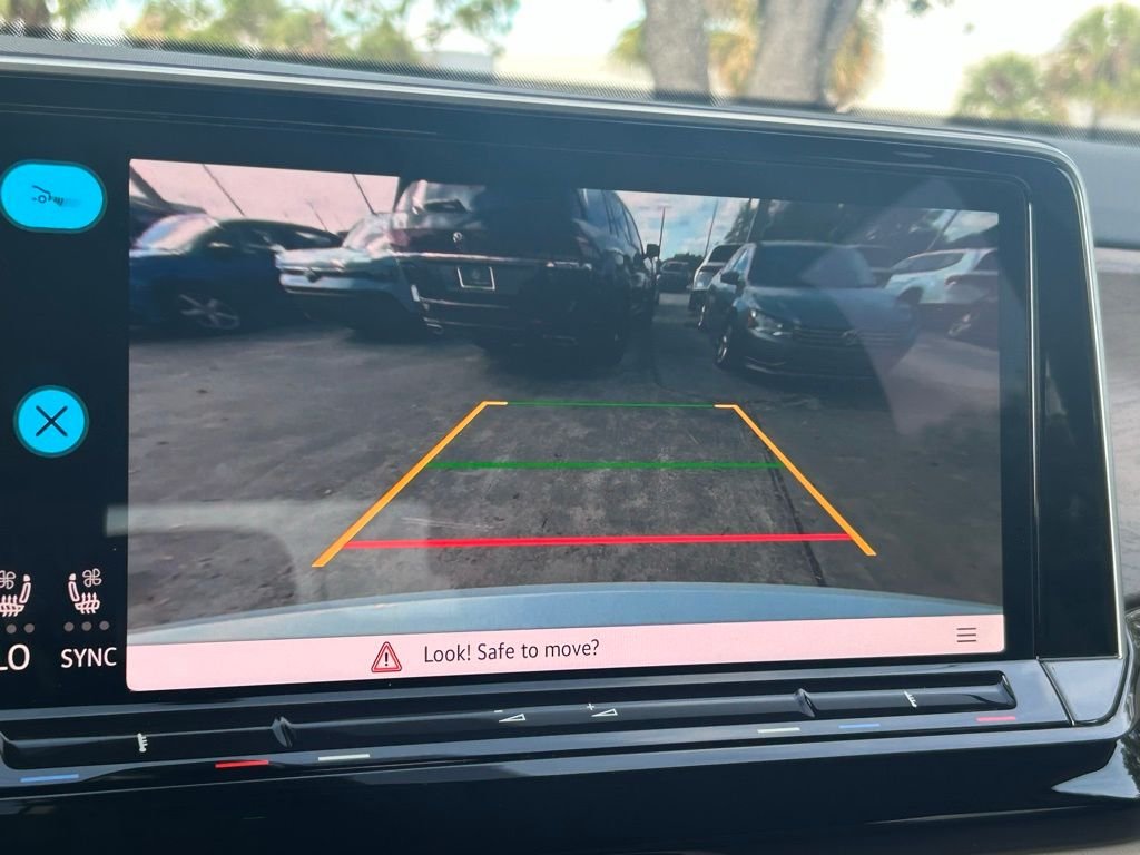 New 2026 Silver Volkswagen SE w/Technology image 17