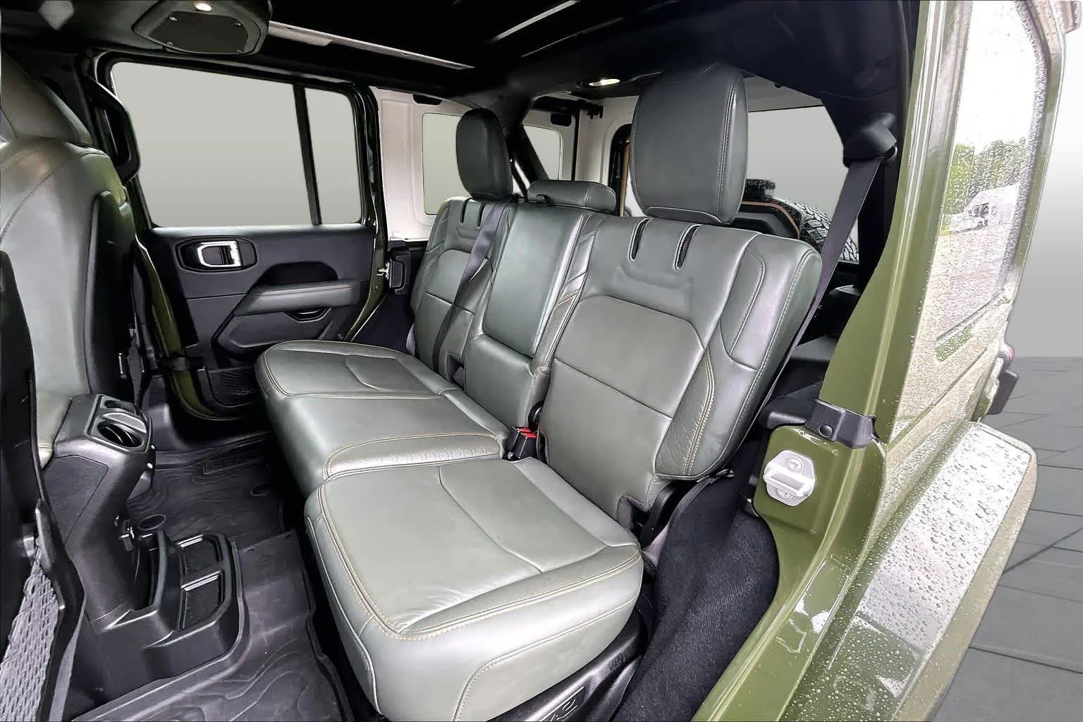 Used 2024 Sarge Green Clearcoat Jeep High Altitude image 21