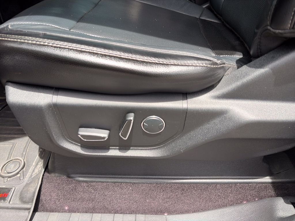 Used 2017 Black Ford Lariat image 13