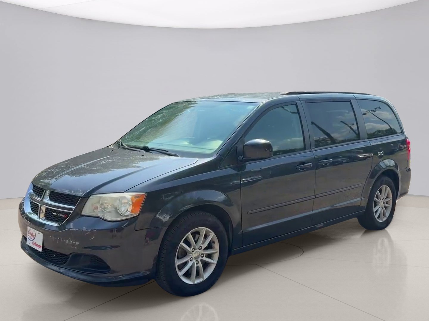 Used 2014 Gray Dodge SXT image 1