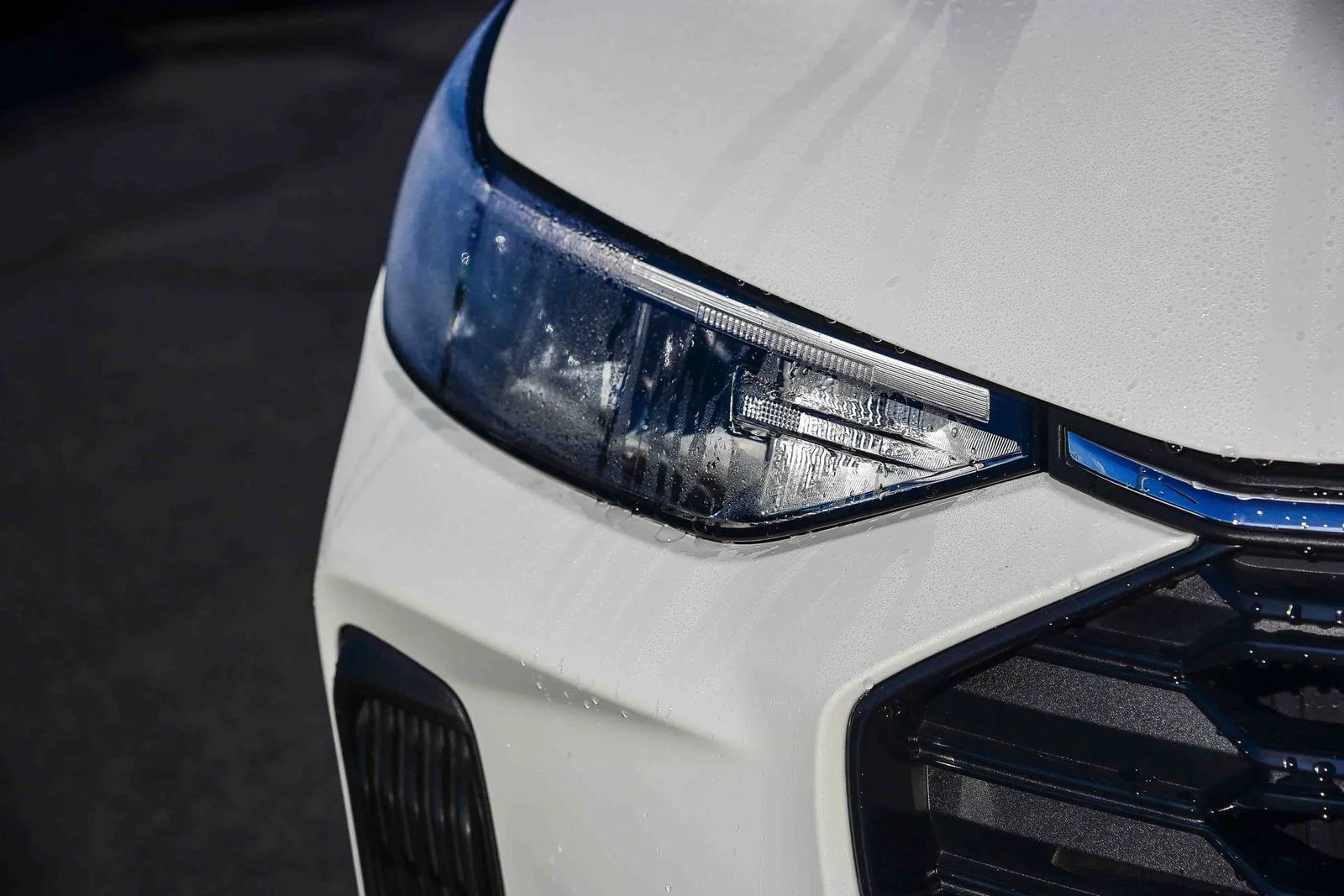 2025 Ford Escape Hybrid ST-Line - Photo 10