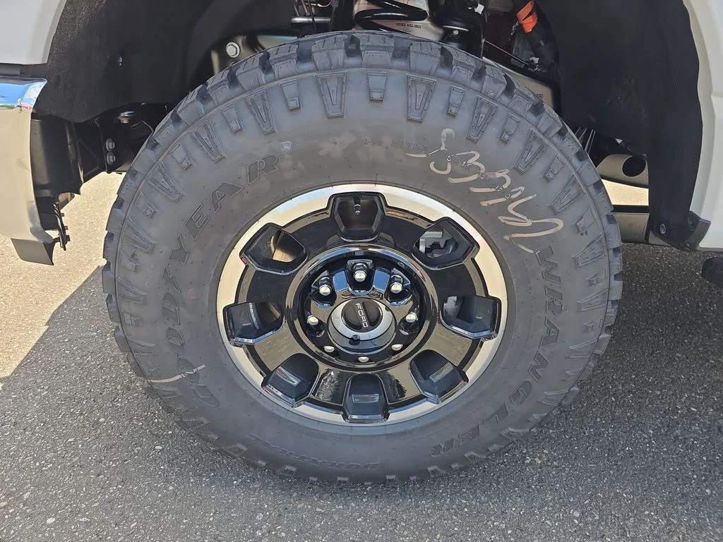 New 2026 White Ford XLT image 33