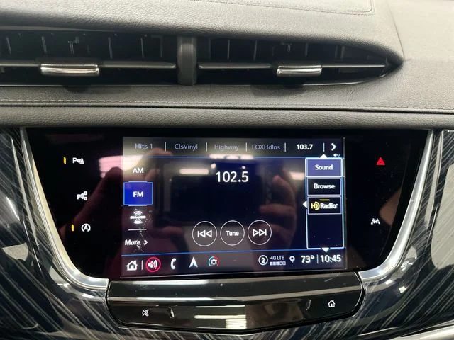 Used 2024  Cadillac Premium Luxury image 13