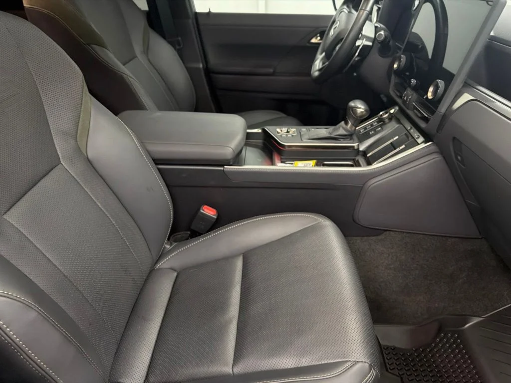 Used 2025 Black Lexus 550 Overtrail+ image 33