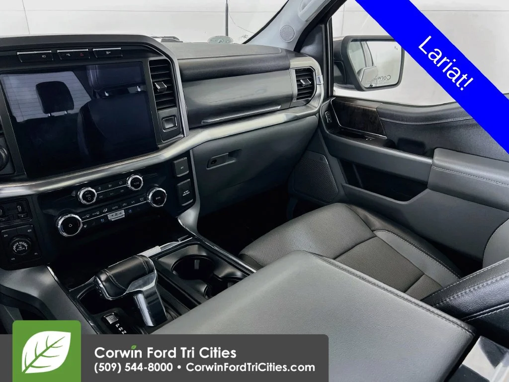 Used 2022 Atlas Blue Metallic Ford Lariat image 27