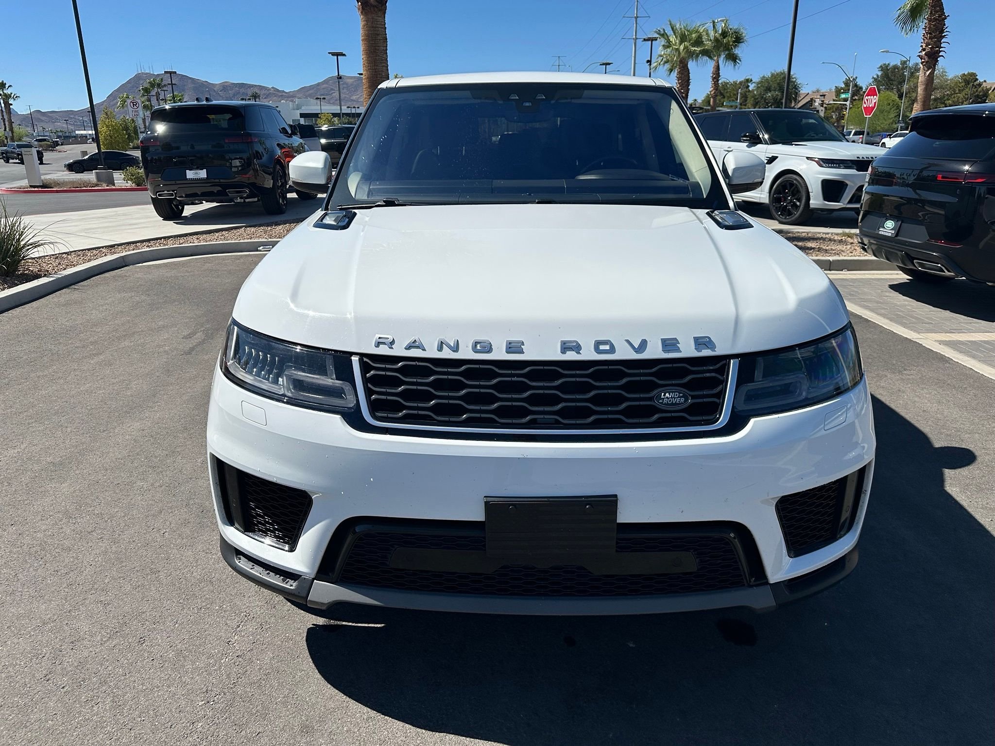 Used 2021 Fuji White Land Rover SE image 8