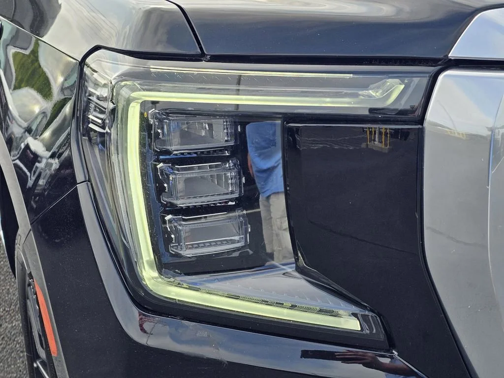 Used 2023 Onyx Black GMC Denali image 4