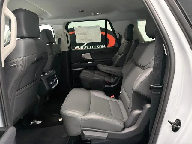 New 2026 Space Silver Metallic Ford MAX Active image 28