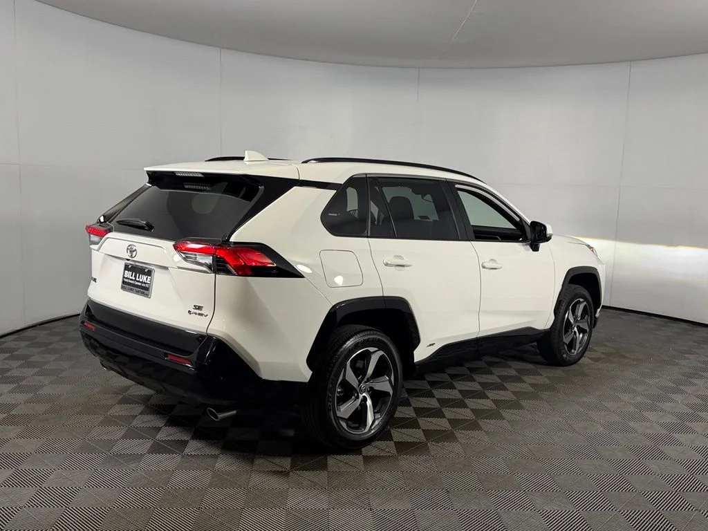 Certified Used 2025 White Toyota SE image 7