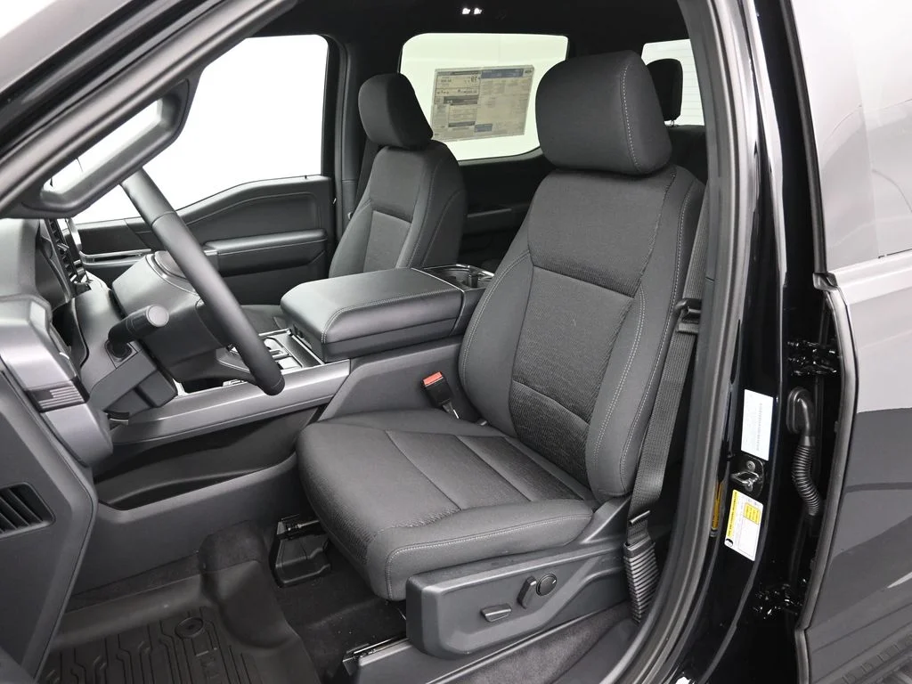New 2026 Agate Black Metallic Ford XLT image 10