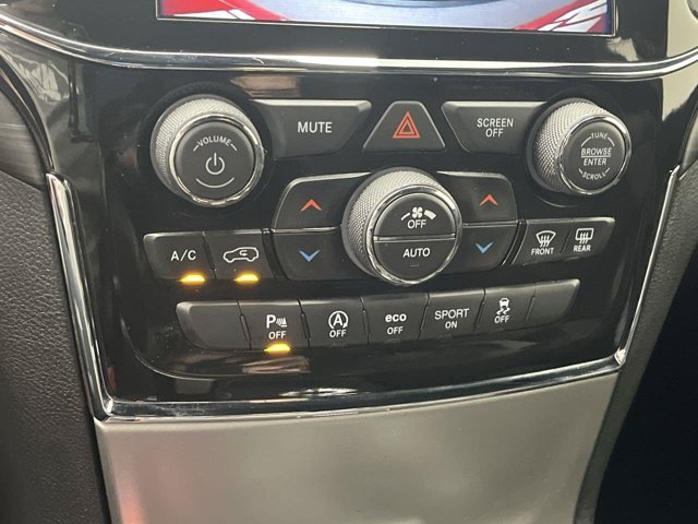 Used 2021 Billet Silver Metallic Clearcoat Jeep Laredo X image 20