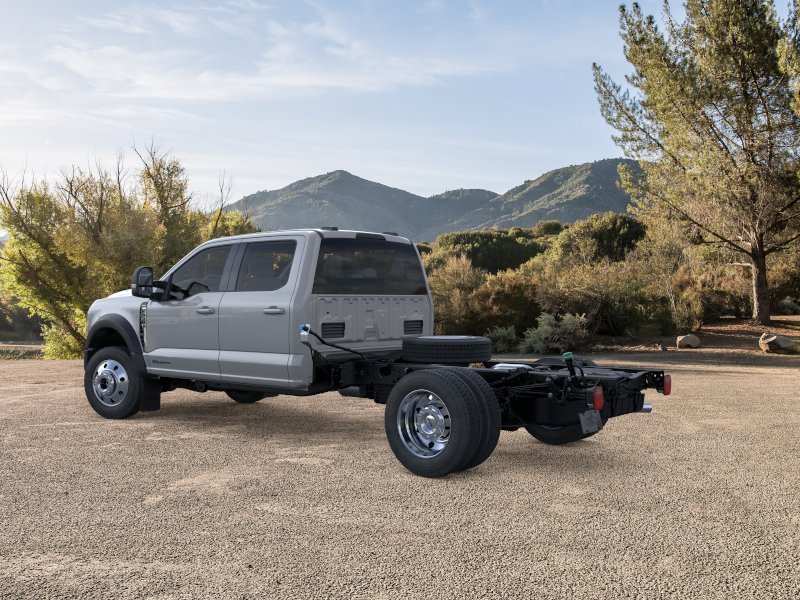 New 2026 Avalanche Gray Ford F-550® LARIAT® image 4