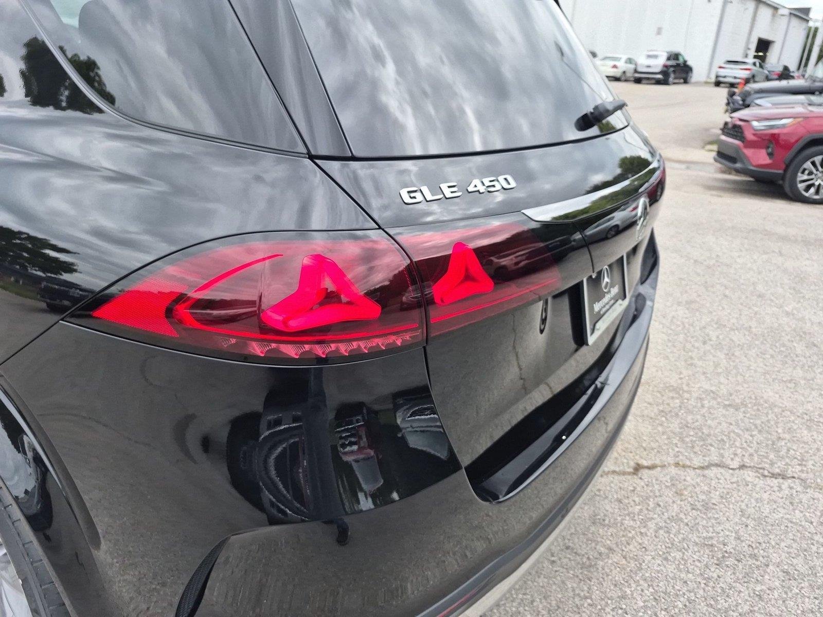 New 2027 Obsidian Black Metallic Mercedes-Benz GLE 450 image 11