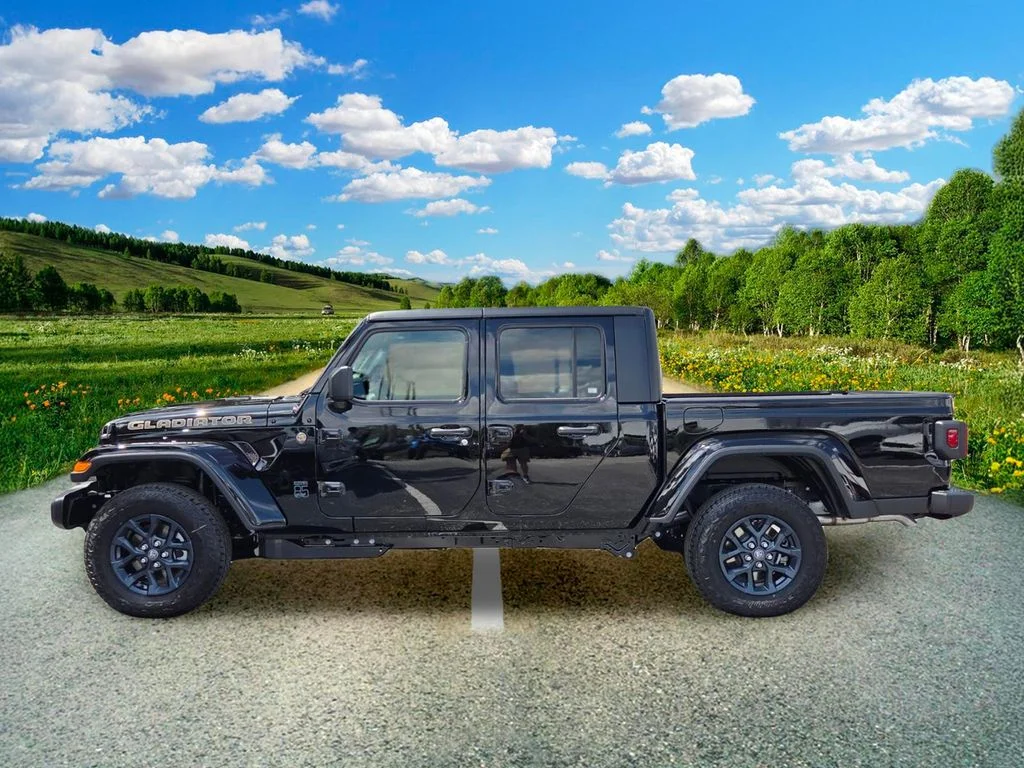 New 2026 Black Clear-Coat Exterior Paint Jeep 85th Anniversary Edition image 3