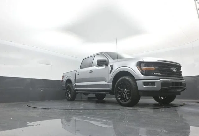New 2026 Iconic Silver Metallic Ford XLT image 31