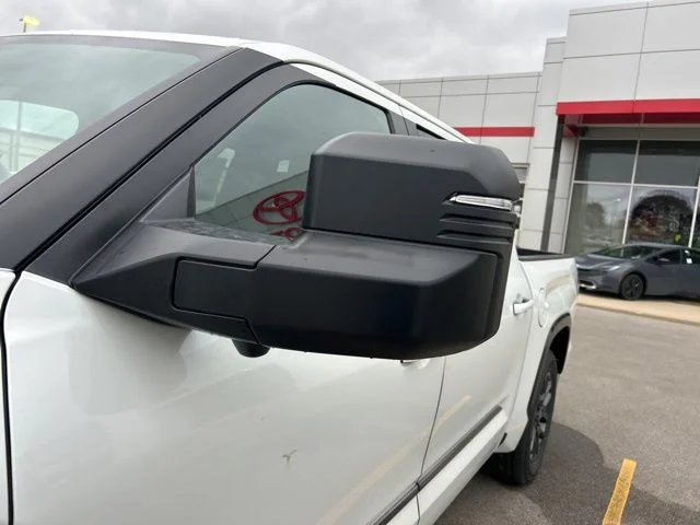 New 2026 Wind Chill Pearl <sup>1</sup> Toyota  Platinum image 2