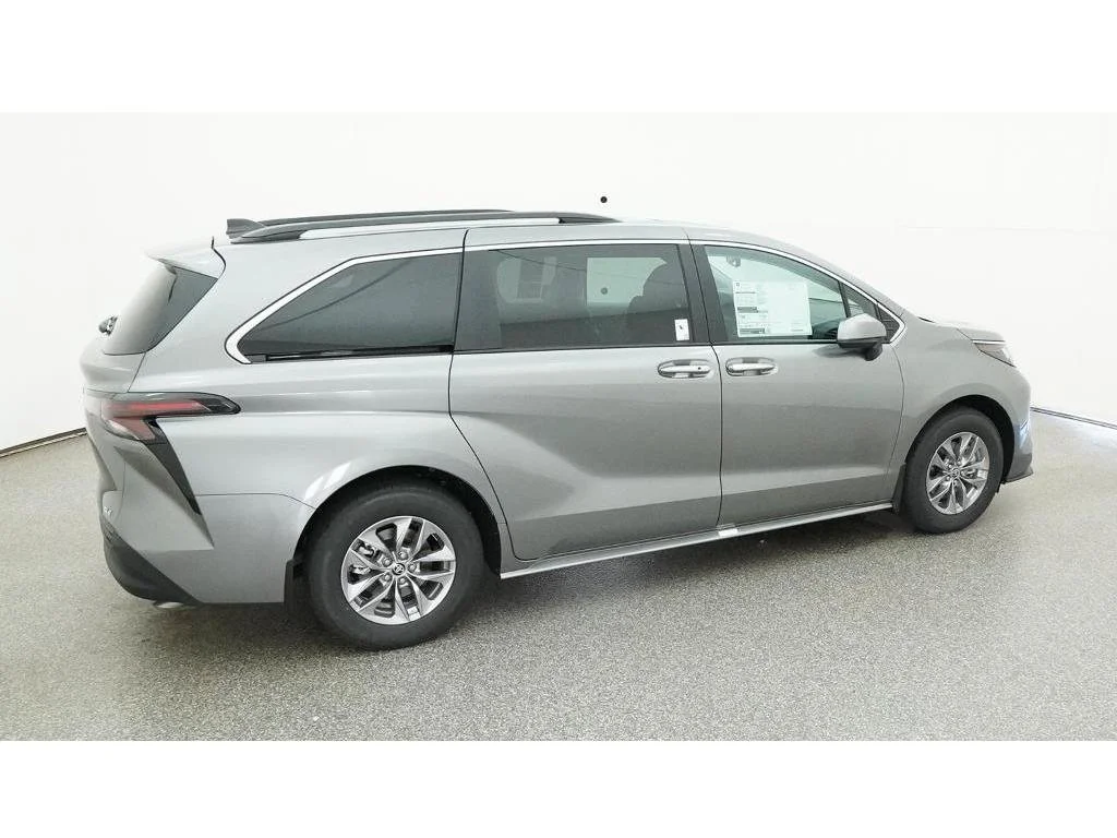 New 2026 Heavy Metal Toyota XLE image 10
