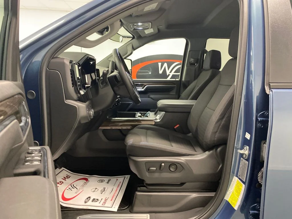 Used 2025 Blue Chevrolet LT image 13
