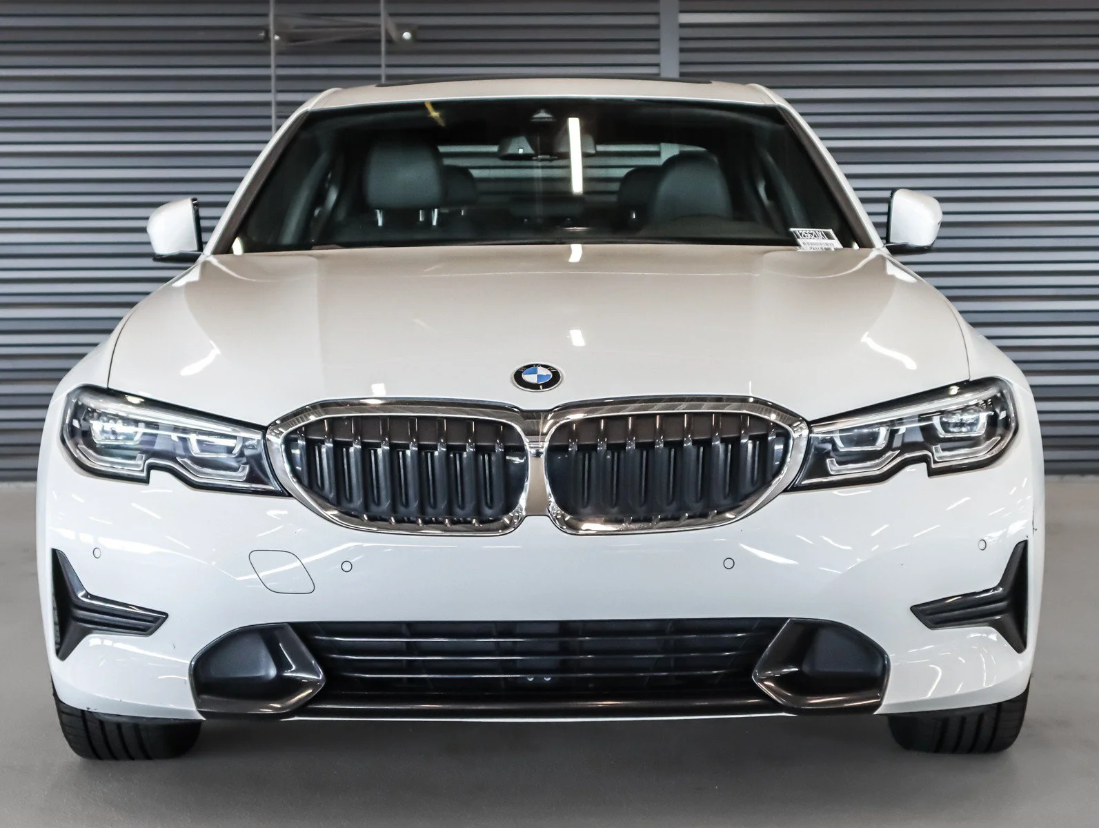 Used 2019 Alpine White BMW 330i image 10