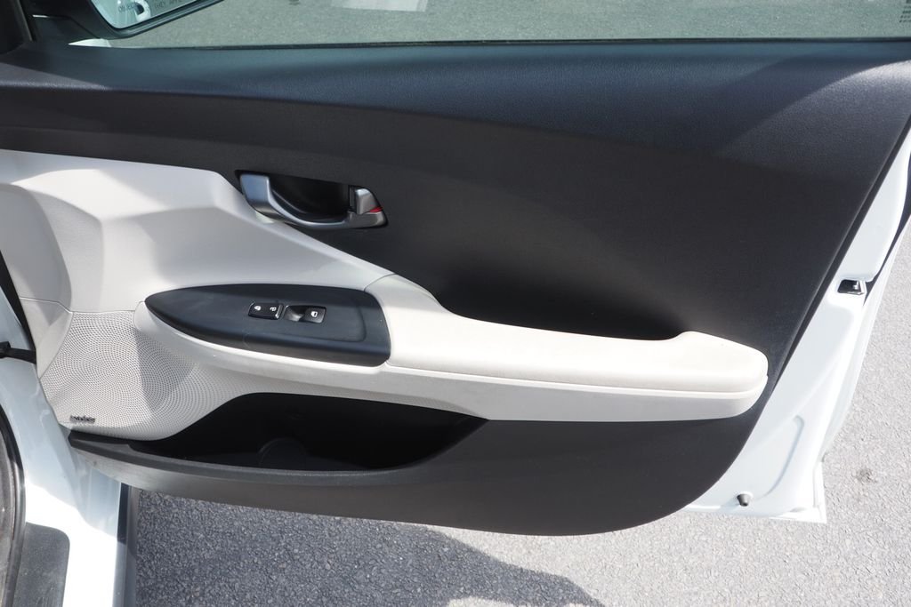 Used 2019 White Hyundai Turbo Ultimate image 20