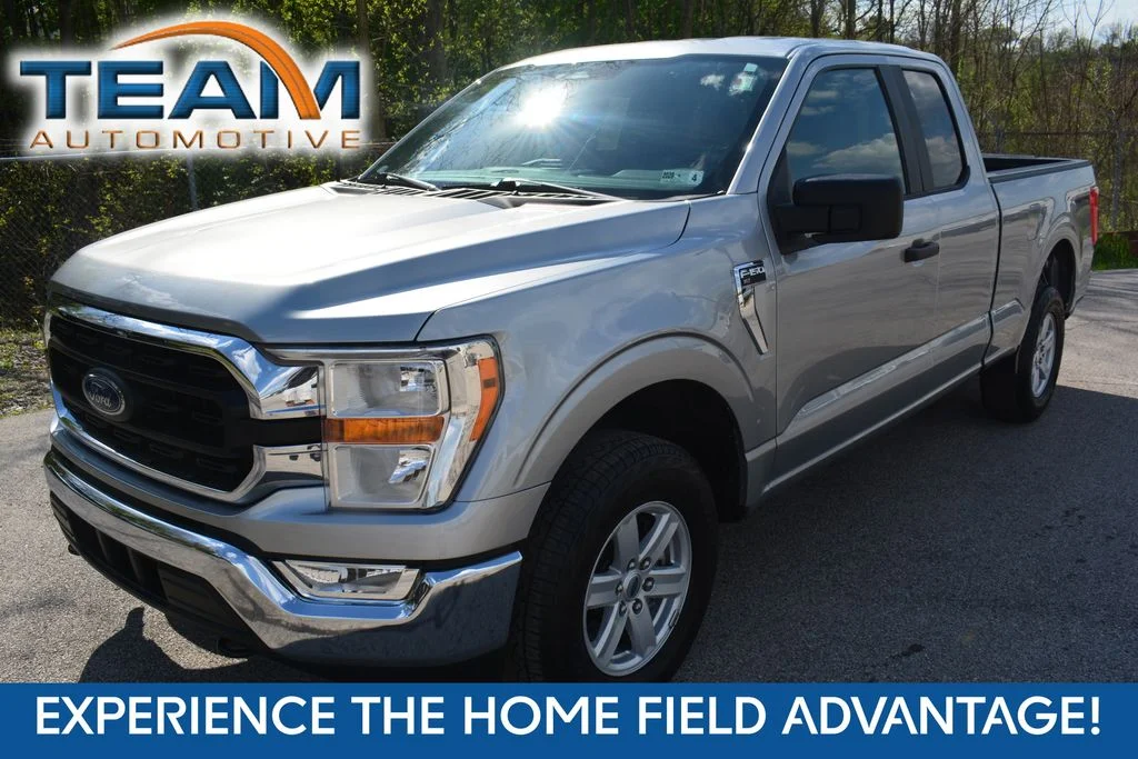 Used 2022 Silver Ford XLT image 1