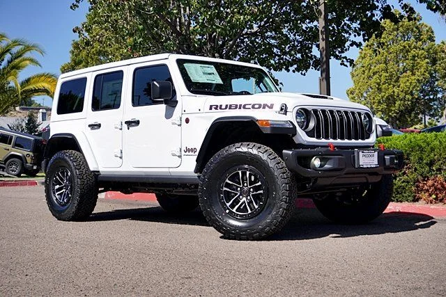 New 2026 Bright White Clear-Coat Exterior Paint Jeep Rubicon X image 2