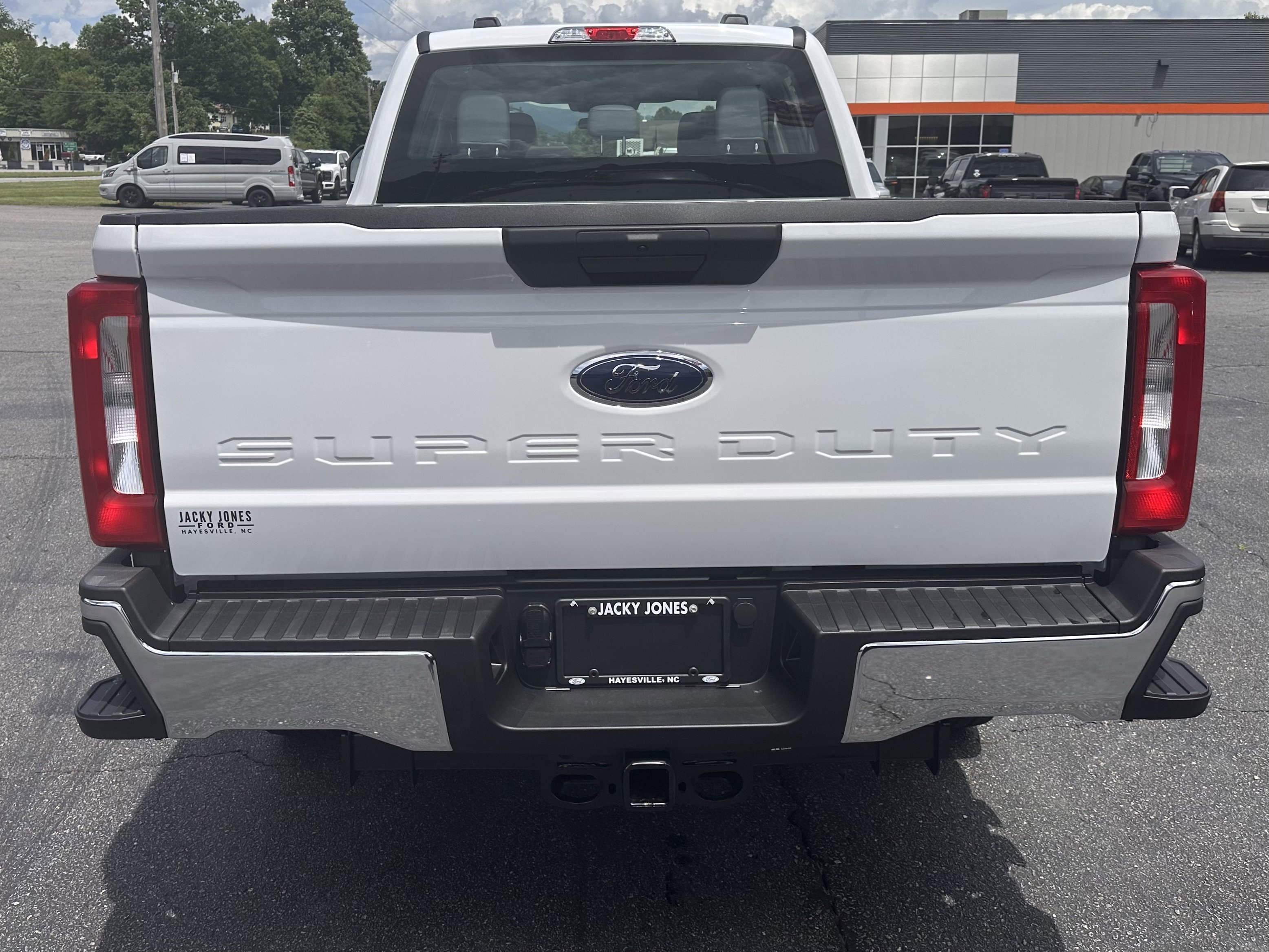 New 2026 Oxford White Ford F-250® XL image 7