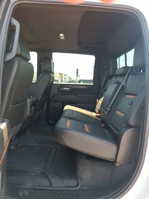 Used 2024 White GMC AT4 image 12