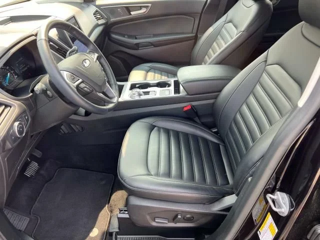 Used 2022 Black Ford SEL image 13
