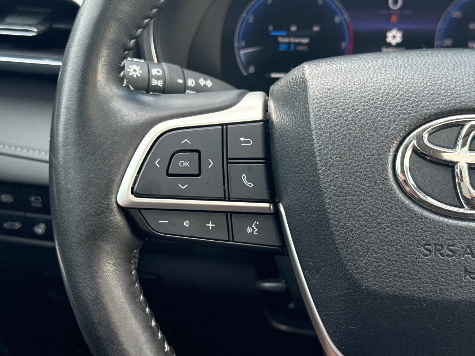 Used 2023 Blueprint Toyota Platinum image 31