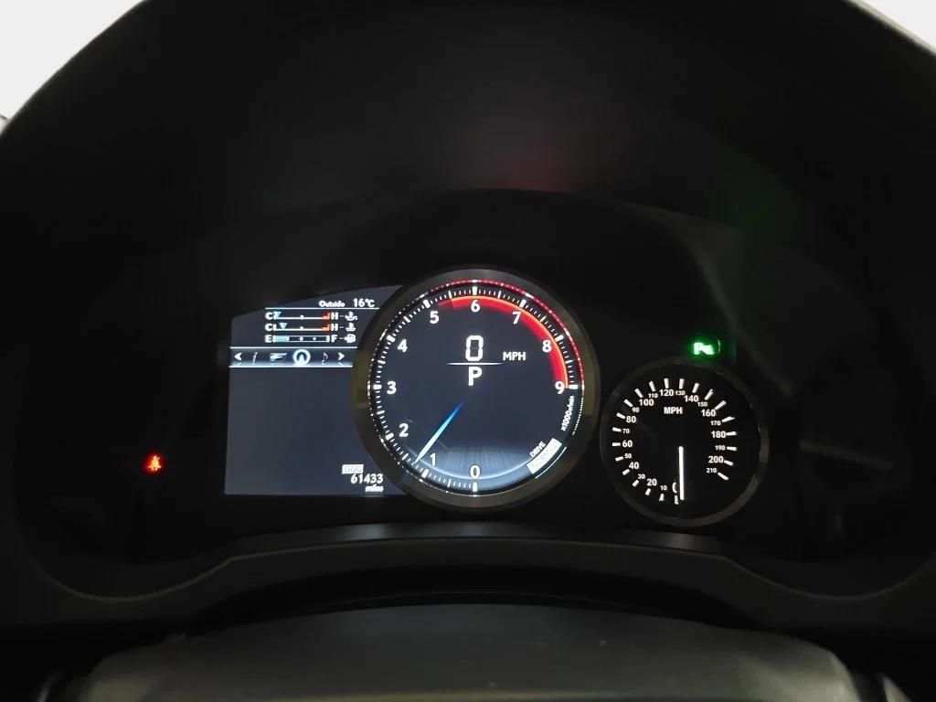 Used 2015 Black Lexus F image 19