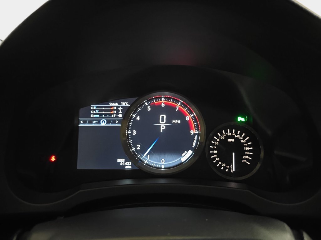 Used 2015 Black Lexus F image 19