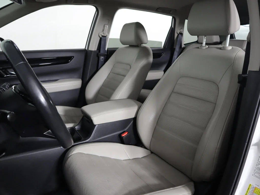 Used 2024 Platinum White Pearl Honda EX-L image 30