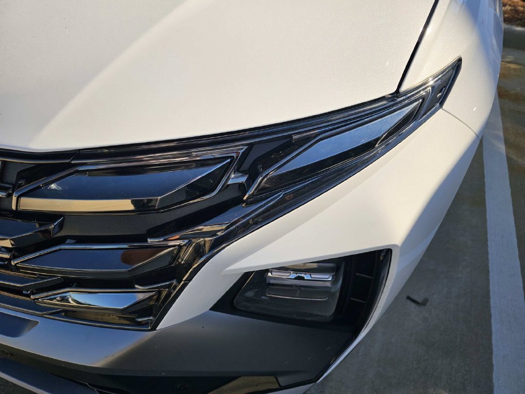 Used 2026 White Hyundai Limited image 7